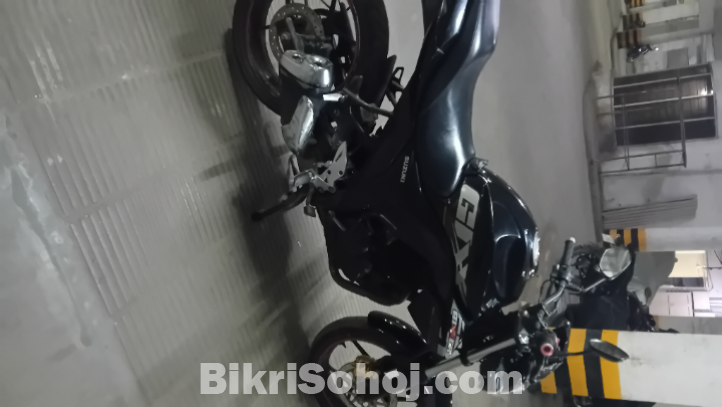 Suzuki gixxer dual tone 2019 model